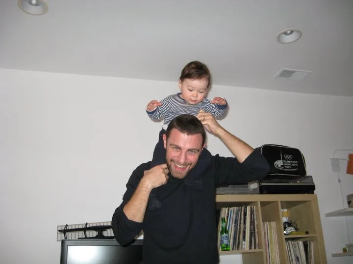 Eve & Ela, Şubat 2011
